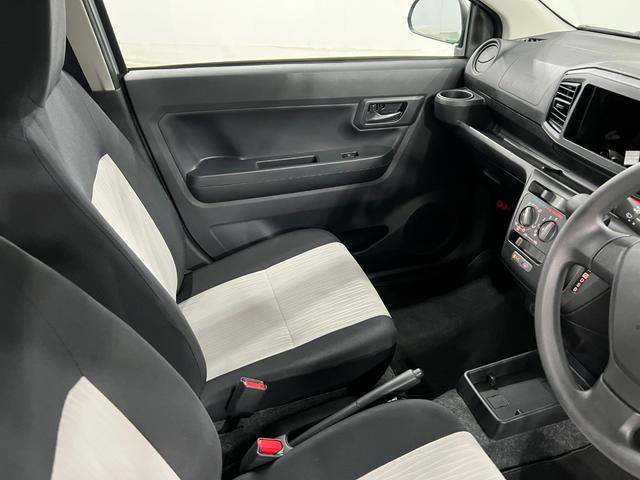 ミライースＬ　ＳＡIII　走行５２５７キロ／オートライト／マット１年保証距離無制限　走行距離５２５７キロ　純正マット　助手席エアバッグ　クリアランスソナー　オートマチックハイビーム　オートライト　アイドリングストップ　スマートアシスト３　キーレスエントリー（埼玉県）の中古車