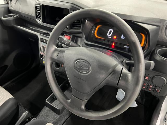 ミライースＬ　ＳＡIII　走行５２５７キロ／オートライト／マット１年保証距離無制限　走行距離５２５７キロ　純正マット　助手席エアバッグ　クリアランスソナー　オートマチックハイビーム　オートライト　アイドリングストップ　スマートアシスト３　キーレスエントリー（埼玉県）の中古車