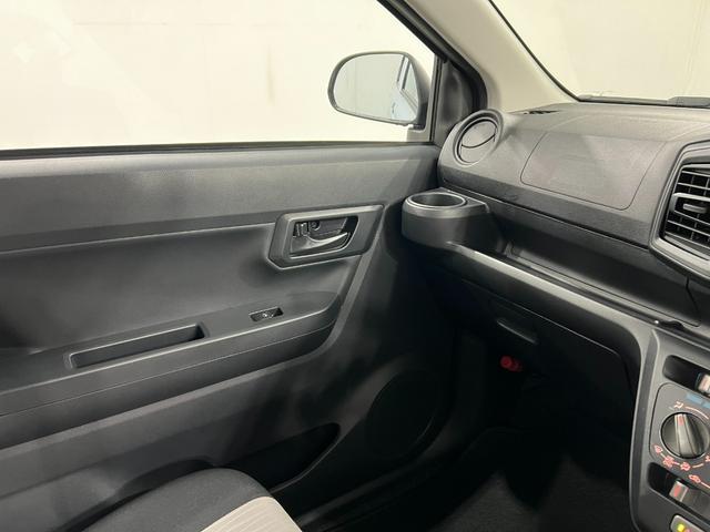 ミライースＬ　ＳＡIII　走行５２５７キロ／オートライト／マット１年保証距離無制限　走行距離５２５７キロ　純正マット　助手席エアバッグ　クリアランスソナー　オートマチックハイビーム　オートライト　アイドリングストップ　スマートアシスト３　キーレスエントリー（埼玉県）の中古車