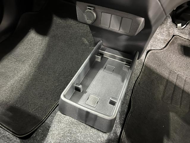 ミライースＬ　ＳＡIII　走行５２５７キロ／オートライト／マット１年保証距離無制限　走行距離５２５７キロ　純正マット　助手席エアバッグ　クリアランスソナー　オートマチックハイビーム　オートライト　アイドリングストップ　スマートアシスト３　キーレスエントリー（埼玉県）の中古車