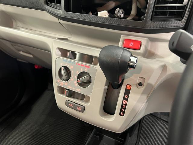 ミライースＸ　ＳＡIII　走行２２２６キロ／ＬＥＤヘッドランプ／マット１年保証距離無制限　走行距離２２２６キロ　純正マット　クリアランスソナー　オートマチックハイビーム　オートライト　ＬＥＤヘッドランプ　アイドリングストップ　電動格納式ドアミラー（埼玉県）の中古車