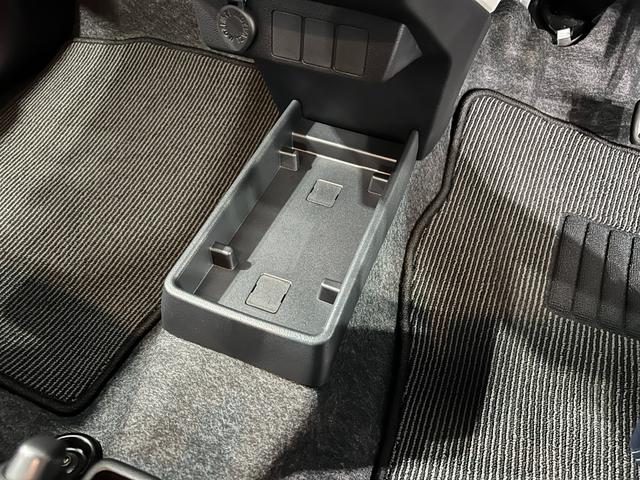 ミライースＸ　ＳＡIII　走行２２２６キロ／ＬＥＤヘッドランプ／マット１年保証距離無制限　走行距離２２２６キロ　純正マット　クリアランスソナー　オートマチックハイビーム　オートライト　ＬＥＤヘッドランプ　アイドリングストップ　電動格納式ドアミラー（埼玉県）の中古車
