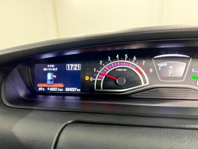 Ｎ−ＢＯＸカスタムＧ・Ｌターボホンダセンシング　走行２４２２７キロ／ナビワンオーナー　禁煙車　フルセグナビ　バックカメラ　ドラレコ　純正マット　サイドエアバッグ　ＬＥＤヘッドランプ　アイドリングストップ　両側電動スライドドア（埼玉県）の中古車