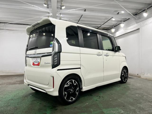 Ｎ−ＢＯＸカスタムＧ・Ｌターボホンダセンシング　走行２４２２７キロ／ナビワンオーナー　禁煙車　フルセグナビ　バックカメラ　ドラレコ　純正マット　サイドエアバッグ　ＬＥＤヘッドランプ　アイドリングストップ　両側電動スライドドア（埼玉県）の中古車