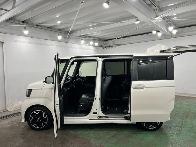 Ｎ−ＢＯＸカスタムＧ・Ｌターボホンダセンシング　走行２４２２７キロ／ナビワンオーナー　禁煙車　フルセグナビ　バックカメラ　ドラレコ　純正マット　サイドエアバッグ　ＬＥＤヘッドランプ　アイドリングストップ　両側電動スライドドア（埼玉県）の中古車