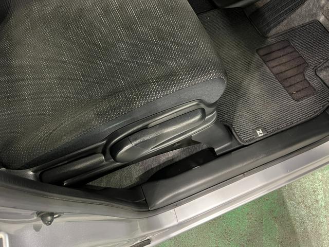 N−BOXG SSパッケージ 走行29816キロ/フルセグナビドラレコ1年保証距離無制限 走行距離29816キロ フルセグナビ バックカメラ ドラレコ 純正マット サイドエアバッグ HIDヘッドランプ シートヒーター 両側電動スライドドア(埼玉県)の中古車