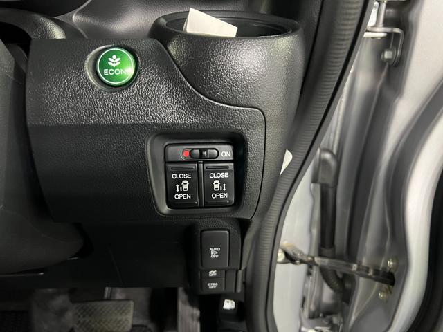 N−BOXG SSパッケージ 走行29816キロ/フルセグナビドラレコ1年保証距離無制限 走行距離29816キロ フルセグナビ バックカメラ ドラレコ 純正マット サイドエアバッグ HIDヘッドランプ シートヒーター 両側電動スライドドア(埼玉県)の中古車
