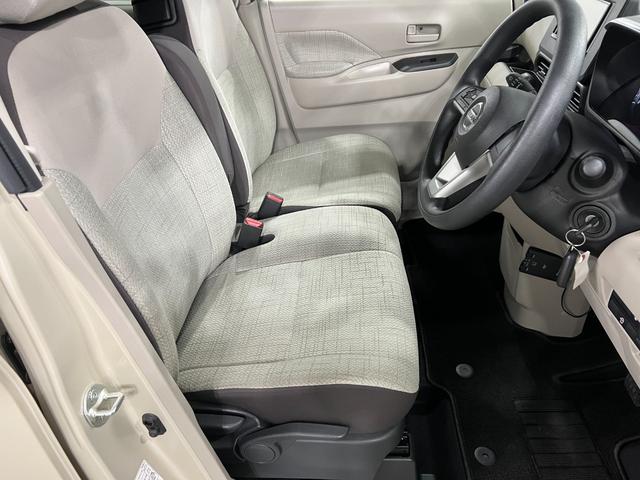 ルークスS 走行7997キロ/ナビ/ETC一年保証・走行距離無制限走行7997キロ ワンセグナビ ブルートゥース ETC 助手席エアバック 純正カーペットマット オートライト(埼玉県)の中古車
