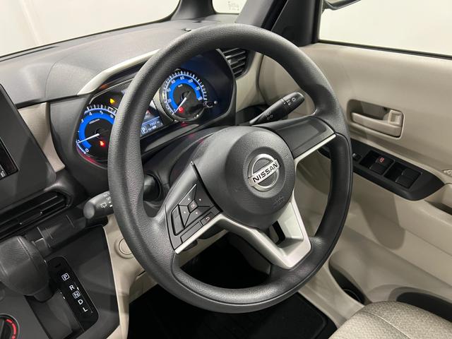 ルークスS 走行7997キロ/ナビ/ETC一年保証・走行距離無制限走行7997キロ ワンセグナビ ブルートゥース ETC 助手席エアバック 純正カーペットマット オートライト(埼玉県)の中古車