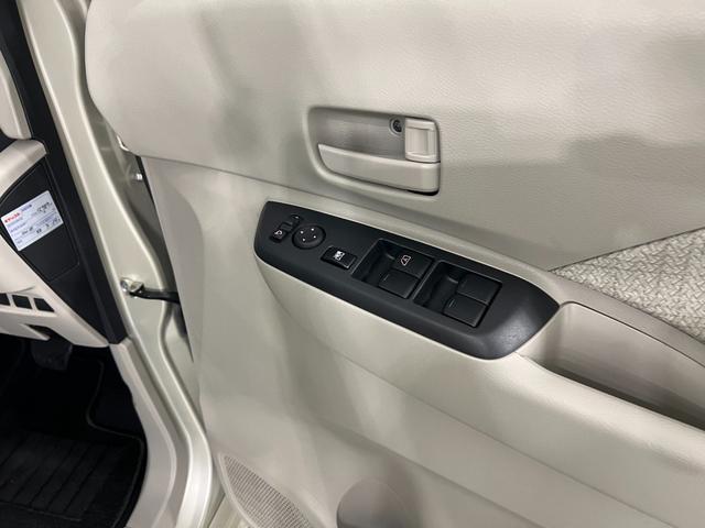 ルークスS 走行7997キロ/ナビ/ETC一年保証・走行距離無制限走行7997キロ ワンセグナビ ブルートゥース ETC 助手席エアバック 純正カーペットマット オートライト(埼玉県)の中古車