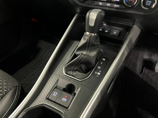 ロッキープレミアムG 走行651キロ/LEDヘッドランプ/純正マット1年保証距離無制限 走行距離651キロ 純正マット サイドエアバッグ LEDヘッドランプ アイドリングストップ シートヒーター オート格納式ドアミラー 電動パーキングブレーキ キーフリー(埼玉県)の中古車