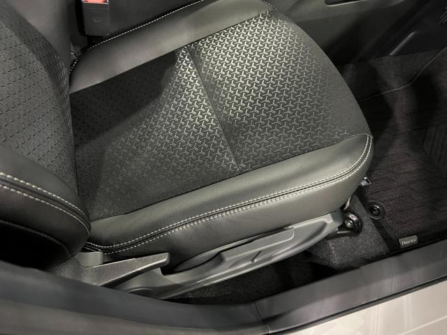 ロッキープレミアムG 走行651キロ/LEDヘッドランプ/純正マット1年保証距離無制限 走行距離651キロ 純正マット サイドエアバッグ LEDヘッドランプ アイドリングストップ シートヒーター オート格納式ドアミラー 電動パーキングブレーキ キーフリー(埼玉県)の中古車