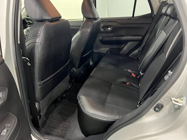 ロッキープレミアムG 走行651キロ/LEDヘッドランプ/純正マット1年保証距離無制限 走行距離651キロ 純正マット サイドエアバッグ LEDヘッドランプ アイドリングストップ シートヒーター オート格納式ドアミラー 電動パーキングブレーキ キーフリー(埼玉県)の中古車