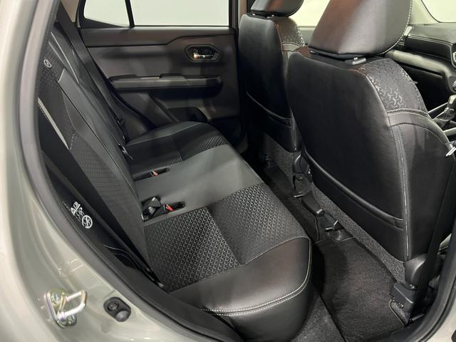 ロッキープレミアムG 走行651キロ/LEDヘッドランプ/純正マット1年保証距離無制限 走行距離651キロ 純正マット サイドエアバッグ LEDヘッドランプ アイドリングストップ シートヒーター オート格納式ドアミラー 電動パーキングブレーキ キーフリー(埼玉県)の中古車