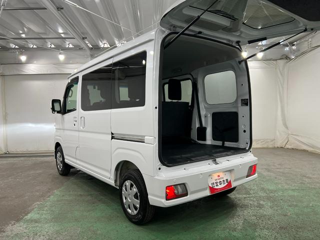 ハイゼットカーゴクルーズ 走行5395キロ/純正フルセグナビ/ドラレコ1年保証距離無制限 走行距離5395キロ 純正フルセグナビ バックカメラ ドラレコ マット クリアランスソナー LEDヘッドランプ アイドリングストップ 両側スライドドア 電動格納式ドアミラー(埼玉県)の中古車