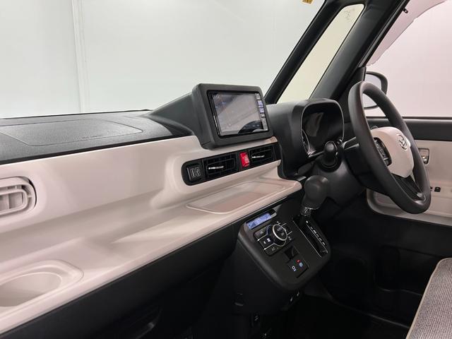 ムーヴキャンバスストライプスＧ　車検整備付／走行２５５８４キロ／ナビドラレコ１年保証距離無制限　走行距離２５５８４キロ　純正フルセグナビ　バックカメラ　ドラレコ　純正マット　サイドエアバッグ　ＬＥＤヘッドランプ　アイドリングストップ　シートヒーター　両側電動スライドドア（埼玉県）の中古車
