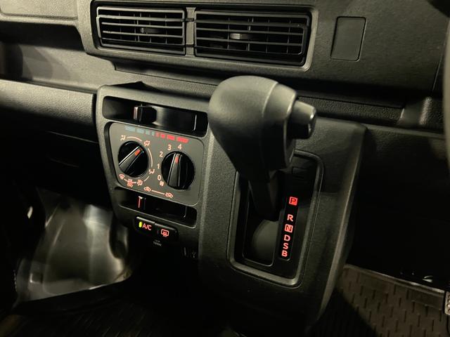 ハイゼットカーゴDX 走行45182キロ/車検整備付/タイヤ4本交換一年保証・走行距離無制限走行45182キロ 車検整備付 タイヤ4本交換 ディスプレイオーディオ バックカメラ ETC クリアランスソナー オートライト(埼玉県)の中古車