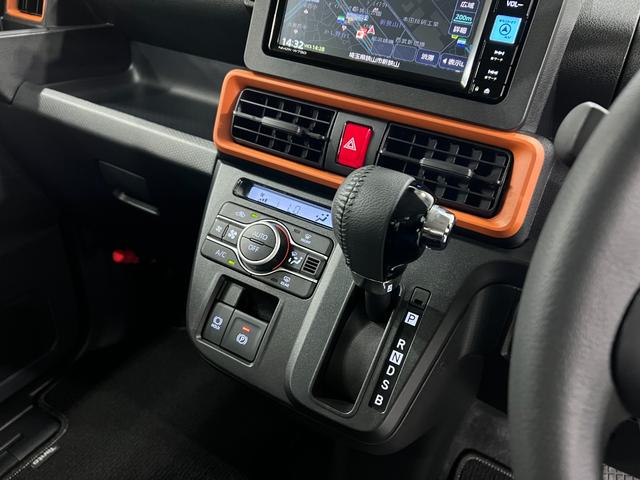 タントファンクロスターボ　走行４００８９キロ／ナビ／バックカメラ一年保証・走行距離無制限　走行４００８９キロ　フルセグナビ　バックカメラ　ＥＴＣ　クリアランスソナー　オートライト　ＬＥＤヘッドライト　ベンチシート　シートヒーター　両側電動スライドドア（埼玉県）の中古車