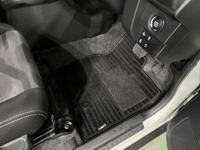 タフトGダーククロムベンチャー 走行5288キロ/クリアランスソナ一年保証・走行距離無制限走行5288キロ 助手席エアバック 純正カーペットマット サイドエアバック クリアランスソナー オートライト LEDヘッドライト シートヒーター アイドリングストップ(埼玉県)の中古車
