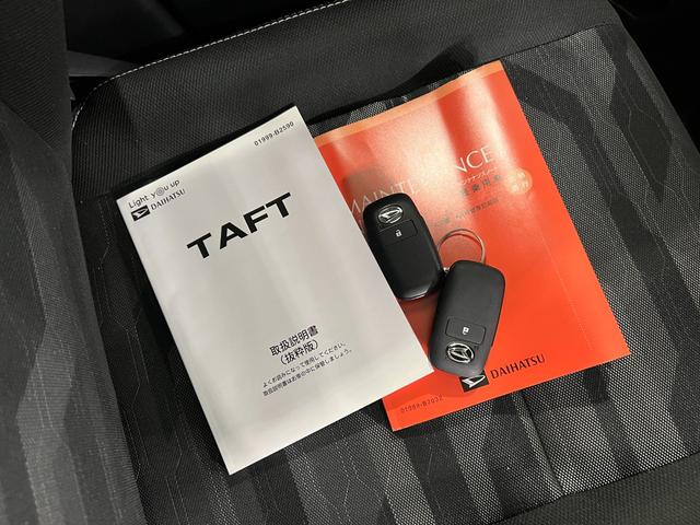 タフトＧターボ　ダーククロムベンチャー　走行３２９８８キロ一年保証・走行距離無制限走行３２９８８キロ　助手席エアバック　純正カーペットマット　サイドエアバック　クリアランスソナー　オートライト　ＬＥＤヘッドライト　シートヒーター　アイドリングストップ（埼玉県）の中古車