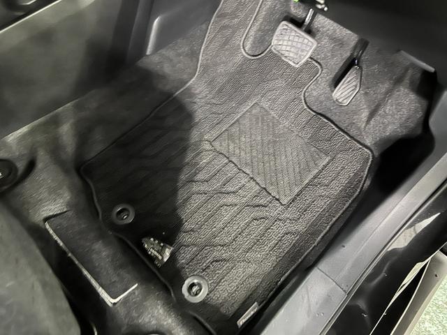 ロッキープレミアムＧ　走行１４１１９キロ／９型ディスプレイオーディオ１年保証距離無制限　走行１４１１９キロ　ディスプレイオーディオ　バックカメラ　ドラレコ　純正マット　サイドエアバッグ　ＬＥＤヘッドランプ　アイドリングストップ　シートヒーター　オート格納式ドアミラー（埼玉県）の中古車