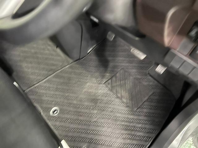 ルーミーＧ　Ｓ　走行２２７３０キロ／純正フルセグナビ／バックカメラ１年保証距離無制限　走行２２７３０キロ　純正フルセグナビ　バックカメラ　ブルートゥース　純正マット　助手席エアバッグ　オートライト　アイドリングストップ　両側電動スライドドア　オート格納式ドアミラー（埼玉県）の中古車