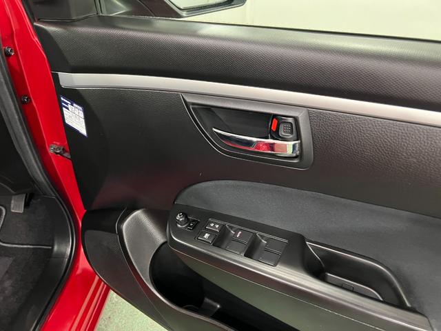 スイフトXL−DJE 走行33317キロ/フルセグナビ/バックカメラBluetooth DVD オートライト HIDヘッドライト アイドリングストップ 助手席エアバック1年保証・走行距離無制限(埼玉県)の中古車