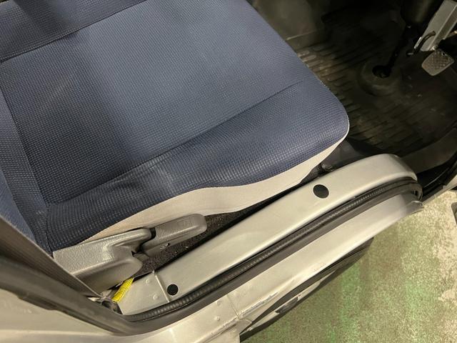 サンバートラックTC−SC 走行80227キロ/4WD/車検整備付/ナビ一年保証・走行距離無制限走行80227キロ フルセグナビ ブルートゥース 助手席エアバック 4WD 車検整備付 キーレス(埼玉県)の中古車
