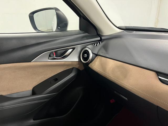 ＣＸ−３１５Ｓ　アーバン　ドレッサー　走行２７４４２キロ／車検整備付１年保証・走行距離無制限　フルセグナビ　Ｂｌｕｅｔｏｏｔｈ　ＥＴＣ　全周囲カメラ　サイドエアバック　クリアランスソナー　オートライト　ＬＥＤヘッドライト（埼玉県）の中古車