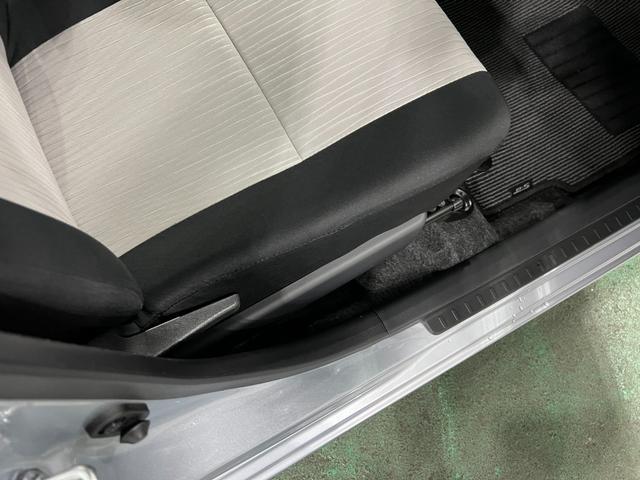 ミライースX リミテッドSAIII 走行18323キロ/ナビ/Bカメラ1年保証距離無制限 走行距離18323キロ フルセグナビ バックカメラ 純正マット 助手席エアバッグ クリアランスソナー LEDヘッドランプ アイドリングストップ 電動格納式ドアミラー(埼玉県)の中古車