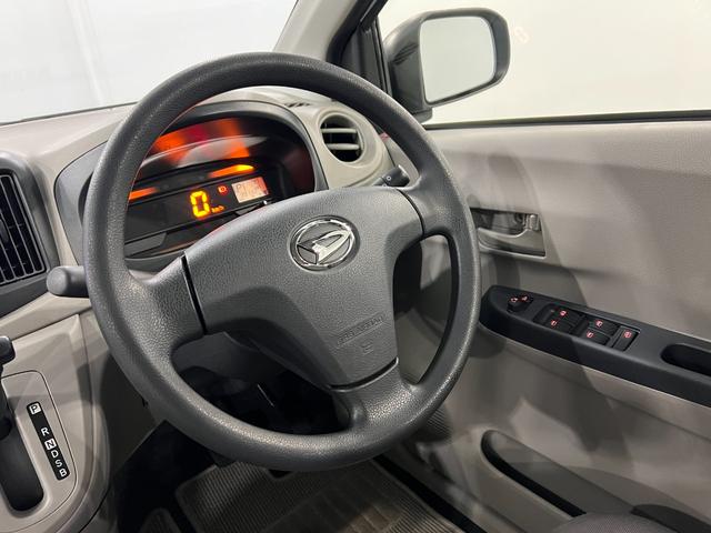 ミライースＬ　走行３９１３２キロ／ワンセグナビ／バックカメラ１年保証・走行距離無制限　助手席エアバック　純正カーペットマット　ＥＴＣ　アイドリングストップ　キーレス　取説・整備記録簿（埼玉県）の中古車