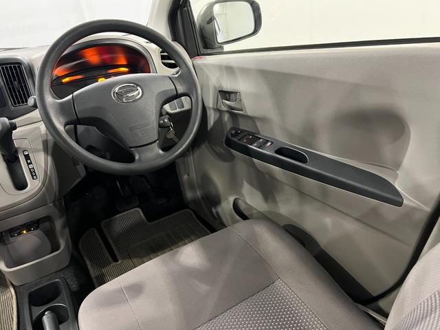 ミライースＬ　走行３９１３２キロ／ワンセグナビ／バックカメラ１年保証・走行距離無制限　助手席エアバック　純正カーペットマット　ＥＴＣ　アイドリングストップ　キーレス　取説・整備記録簿（埼玉県）の中古車
