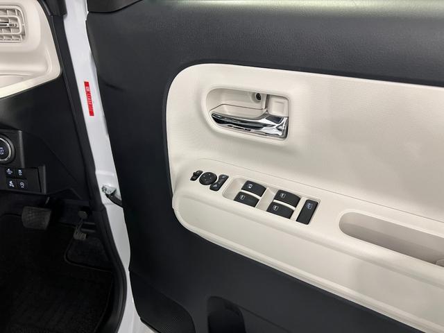 ムーヴキャンバスストライプスＧ　走行８７５６キロ／車検整備付／純正ナビ一年保証・走行距離無制限走行８７５６キロ　フルセグナビ　バックカメラ　ブルートゥース　クリアランスソナー　　オートライト　ＬＥＤヘッドライト　ベンチシート　シートヒーター　両側電動スライドドア（埼玉県）の中古車