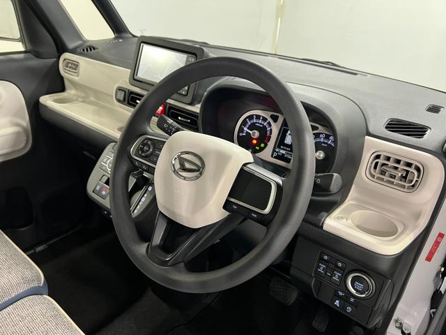 ムーヴキャンバスストライプスＧ　走行８７５６キロ／車検整備付／純正ナビ一年保証・走行距離無制限走行８７５６キロ　フルセグナビ　バックカメラ　ブルートゥース　クリアランスソナー　　オートライト　ＬＥＤヘッドライト　ベンチシート　シートヒーター　両側電動スライドドア（埼玉県）の中古車