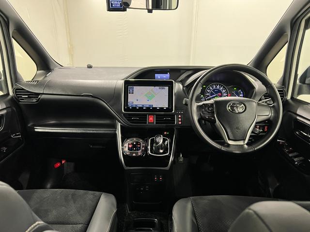 ヴォクシーハイブリッドZS 煌III 車検整備付/走行56029キロ1年保証距離無制限 走行距離56029キロ フルセグナビ バックカメラ ブルートゥース ドラレコ 純正マット 助手席エアバッグ LEDヘッドランプ 両側電動スライドドア 電動格納式ドアミラー(埼玉県)の中古車
