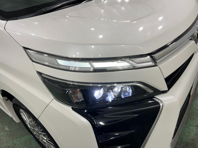 ヴォクシーハイブリッドZS 煌III 車検整備付/走行56029キロ1年保証距離無制限 走行距離56029キロ フルセグナビ バックカメラ ブルートゥース ドラレコ 純正マット 助手席エアバッグ LEDヘッドランプ 両側電動スライドドア 電動格納式ドアミラー(埼玉県)の中古車