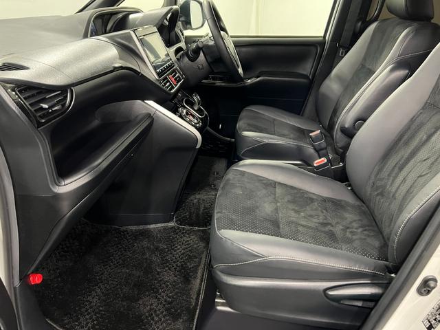 ヴォクシーハイブリッドZS 煌III 車検整備付/走行56029キロ1年保証距離無制限 走行距離56029キロ フルセグナビ バックカメラ ブルートゥース ドラレコ 純正マット 助手席エアバッグ LEDヘッドランプ 両側電動スライドドア 電動格納式ドアミラー(埼玉県)の中古車