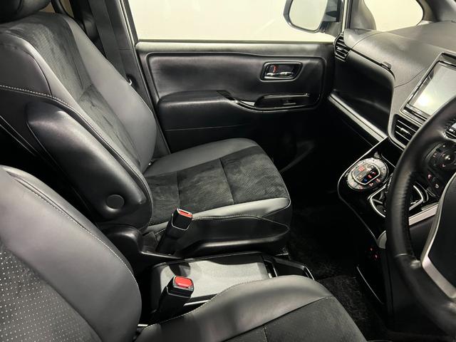 ヴォクシーハイブリッドZS 煌III 車検整備付/走行56029キロ1年保証距離無制限 走行距離56029キロ フルセグナビ バックカメラ ブルートゥース ドラレコ 純正マット 助手席エアバッグ LEDヘッドランプ 両側電動スライドドア 電動格納式ドアミラー(埼玉県)の中古車