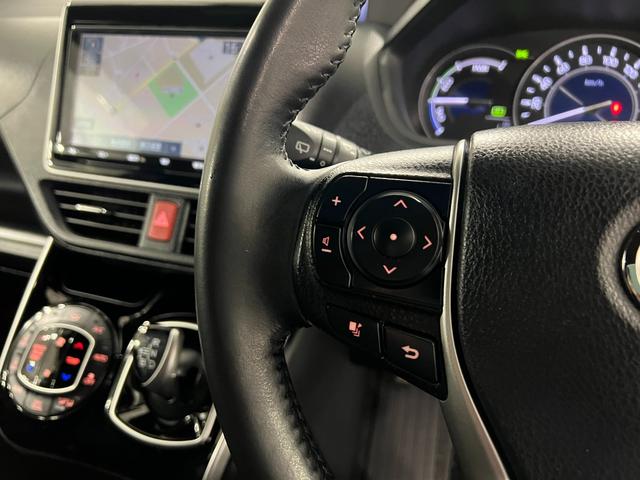 ヴォクシーハイブリッドZS 煌III 車検整備付/走行56029キロ1年保証距離無制限 走行距離56029キロ フルセグナビ バックカメラ ブルートゥース ドラレコ 純正マット 助手席エアバッグ LEDヘッドランプ 両側電動スライドドア 電動格納式ドアミラー(埼玉県)の中古車