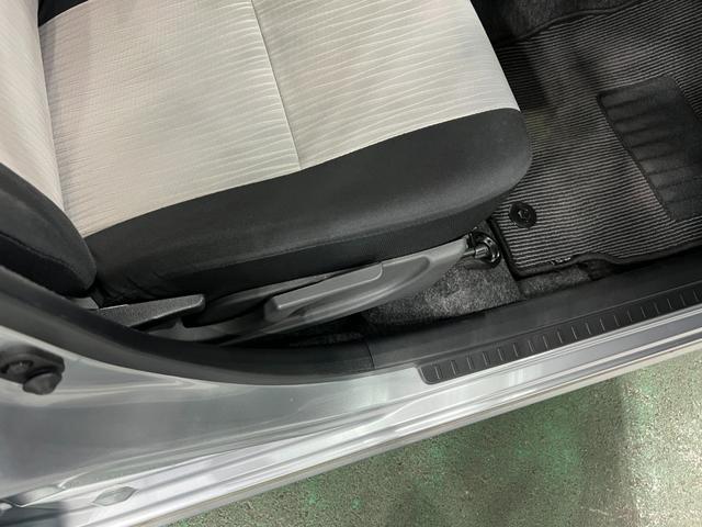 ミライースＧ　ＳＡIII　走行５５１４５キロ／車検整備付／フルセグナビＢｌｕｅｔｏｏｔｈ　クリアランスソナー　オートライト　ＬＥＤヘッドライト　シートヒーター　フロントスポイラー　サイドスカート　１年保証・走行距離無制限（埼玉県）の中古車
