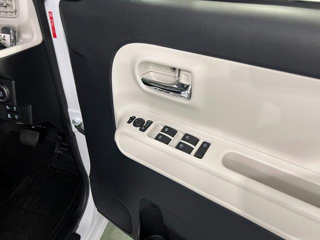 ムーヴキャンバスストライプスＧターボ　走行５８６５キロ／純正ナビ／ドラレコ１年保証距離無制限　走行距離５８６５キロ　純正フルセグナビ　パノラマモニター　ドラレコ　純正マット　サイドエアバッグ　ＬＥＤヘッドランプ　アイドリングストップ　シートヒーター　両側電動スライドドア（埼玉県）の中古車