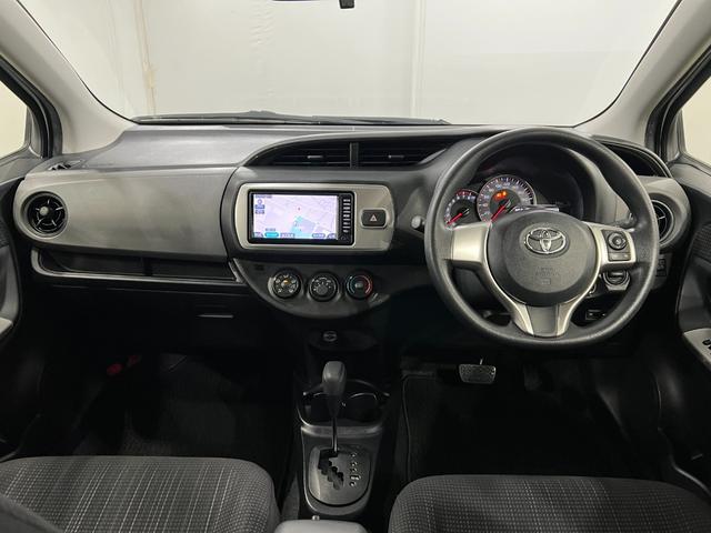 ヴィッツＦ　走行４３２４０キロ／車検整備付／ワンセグナビ１年保証・走行距離無制限　助手席エアバック　ＥＴＣ　純正カーペットマット　ブルートゥース　ドラレコ　ＬＥＤヘッドライト（埼玉県）の中古車