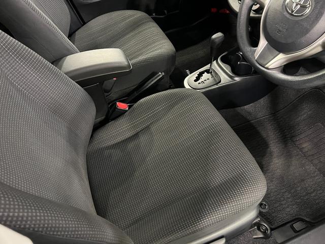 ヴィッツＦ　走行４３２４０キロ／車検整備付／ワンセグナビ１年保証・走行距離無制限　助手席エアバック　ＥＴＣ　純正カーペットマット　ブルートゥース　ドラレコ　ＬＥＤヘッドライト（埼玉県）の中古車