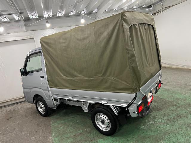 ハイゼットトラックスタンダード 走行32499キロ/クリアランスソナー/幌1年保証・走行距離無制 オートライト アイドリングストップ 助手席エアバック 純正カーペットマット CVT 2WD 板キー(埼玉県)の中古車