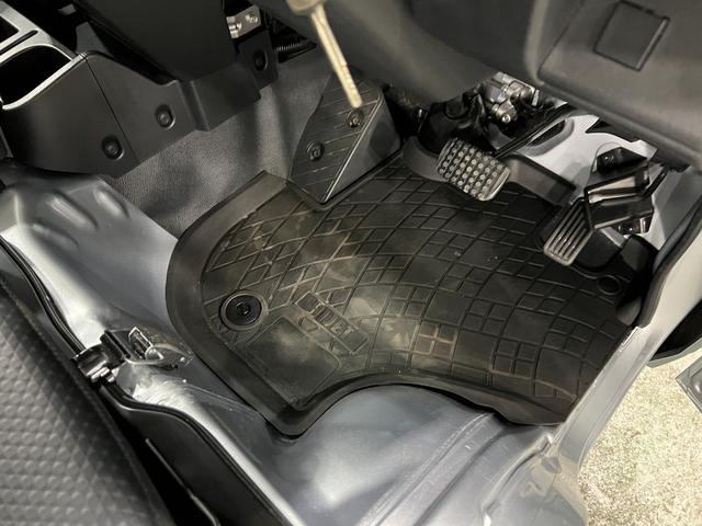 ハイゼットトラックスタンダード 走行32499キロ/クリアランスソナー/幌1年保証・走行距離無制 オートライト アイドリングストップ 助手席エアバック 純正カーペットマット CVT 2WD 板キー(埼玉県)の中古車