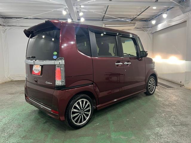 N−BOXカスタムG ターボSSパッケージ 車検整備付/走行12296キロ1年保証距離無制限 走行距離12296キロ フルセグナビ バックカメラ ブルートゥース 純正マット サイドエアバッグ オートライト シートヒーター 両側電動スライドドア 電動格納式ドアミラー(埼玉県)の中古車