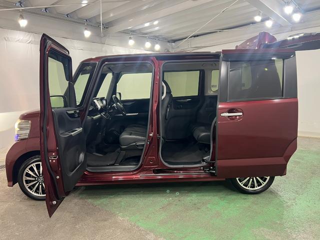N−BOXカスタムG ターボSSパッケージ 車検整備付/走行12296キロ1年保証距離無制限 走行距離12296キロ フルセグナビ バックカメラ ブルートゥース 純正マット サイドエアバッグ オートライト シートヒーター 両側電動スライドドア 電動格納式ドアミラー(埼玉県)の中古車
