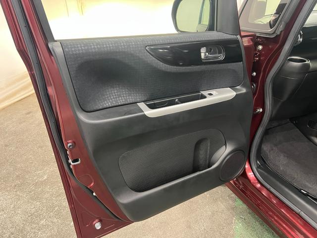 N−BOXカスタムG ターボSSパッケージ 車検整備付/走行12296キロ1年保証距離無制限 走行距離12296キロ フルセグナビ バックカメラ ブルートゥース 純正マット サイドエアバッグ オートライト シートヒーター 両側電動スライドドア 電動格納式ドアミラー(埼玉県)の中古車
