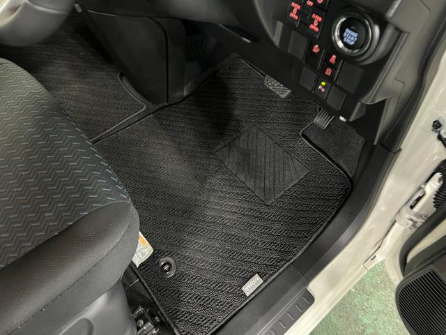 トールカスタムGターボ 走行28369キロ/修復歴/オートライト1年保証・走行距離無制限 クリアランスソナー オートマチックハイビーム オートライト LEDヘッドライト シートヒーター 両側電動スライドドア(東京都)の中古車