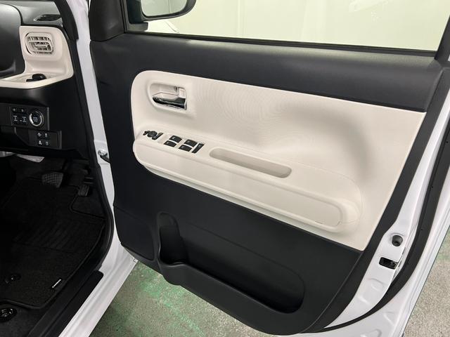 ムーヴキャンバスストライプスＧ　走行５５４５キロ／ＬＥＤヘッドランプ／マット１年保証距離無制限　走行距離５５４５キロ　純正マット　サイドエアバッグ　ＬＥＤヘッドランプ　アイドリングストップ　シートヒーター　両側電動スライドドア　オート格納式ドアミラー　電動パーキングブレーキ（埼玉県）の中古車